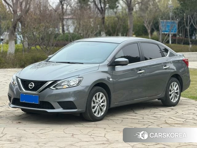 Nissan Xuan Yi 2024 Темно-серый из Китая, фото 2