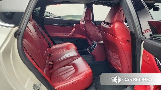 Maserati Quattroporte 2018 Белый из Кореи, фото 2