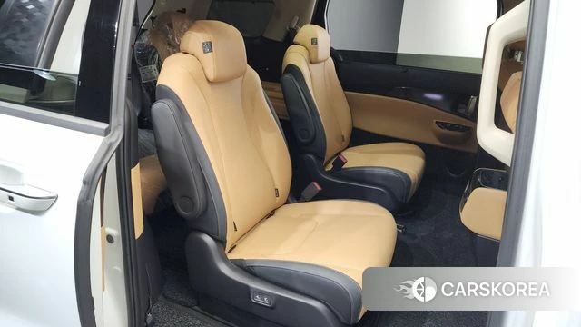 Kia Carnival 4th generation 2023 Белый из Кореи, фото 2