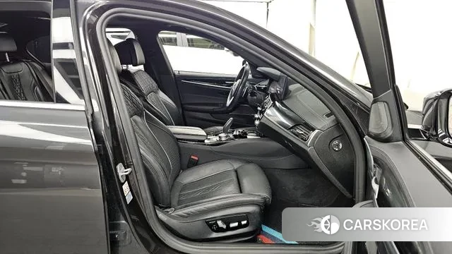 BMW 5 Series (G30) 2020 Серый из Кореи, фото 2