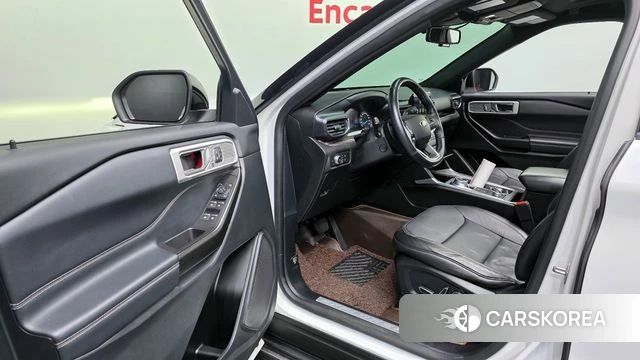 Ford Explorer 6th Generation 2020 Белый из Кореи, фото 2