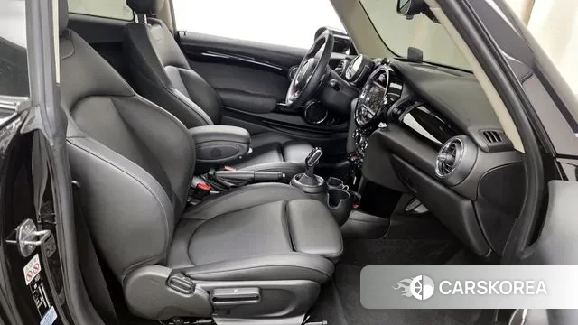 Mini Cooper S 2019 Черный из Кореи, фото 2