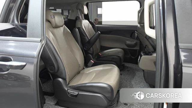 Kia The New Carnival 4th Generation 2024 Черный из Кореи, фото 2