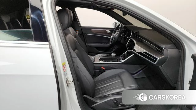 Audi A6 (C8) 2023 Белый из Кореи, фото 2