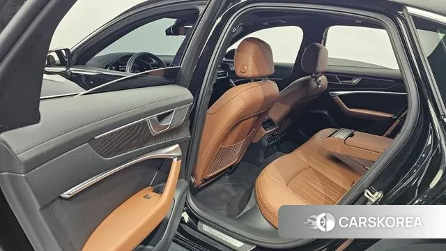 Audi A6 (C8) 2023 Черный из Кореи, фото 2