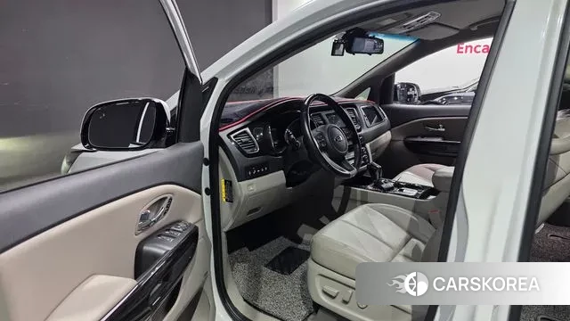 Kia The New Carnival 2019 Белый из Кореи, фото 2