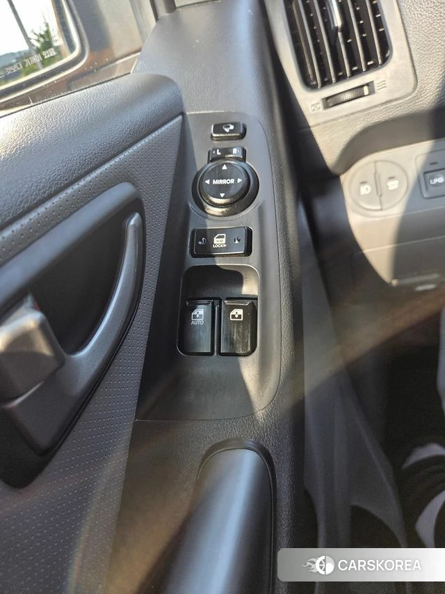 Hyundai The New Grand Starex 2021 Желтый из Кореи, фото 2