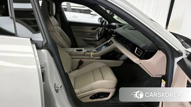 Porsche Taycan 2022 Серебристо-серый из Кореи, фото 2