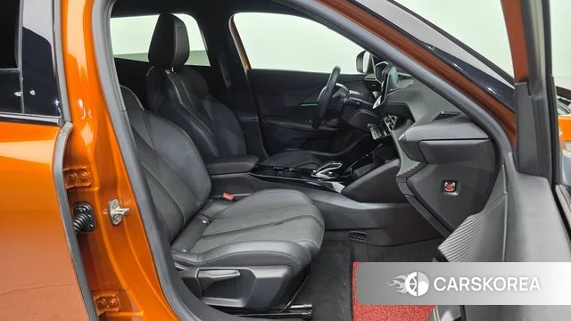 Peugeot e-2008 second generation 2022 Коричневый из Кореи, фото 2