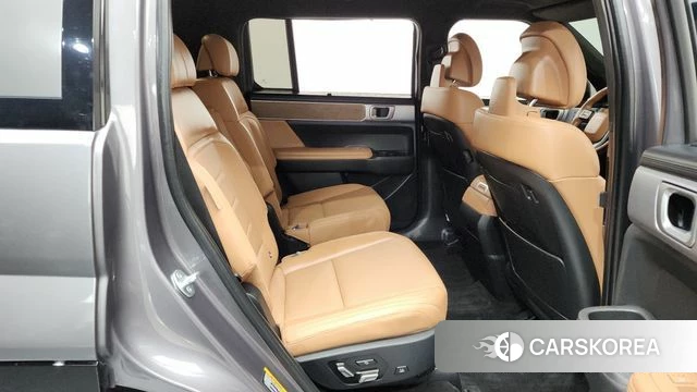 Hyundai Santa Fe (MX5) 2024 Серый из Кореи, фото 2