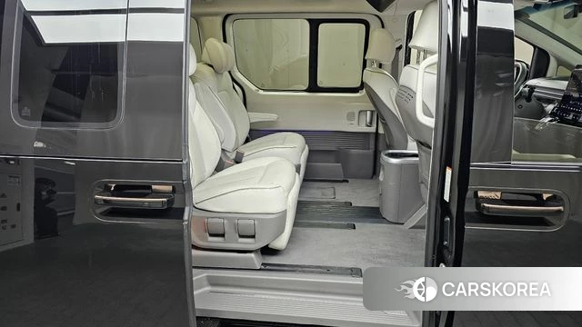 Hyundai Staria 2022 Черный из Кореи, фото 2