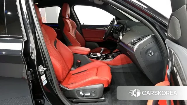 BMW X4M (G02) 2023 Черный из Кореи, фото 2