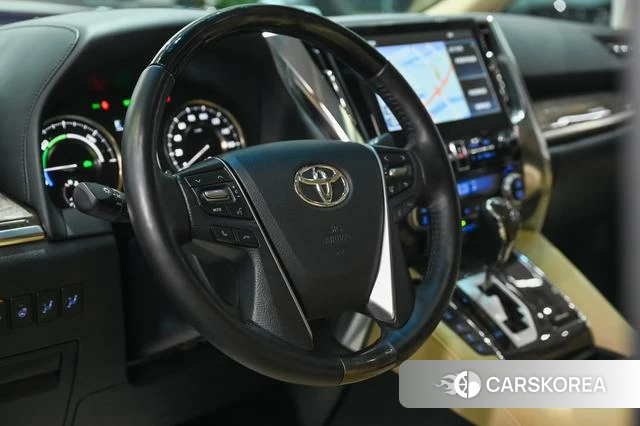 Toyota Elfa 2022 Белый из Китая, фото 2