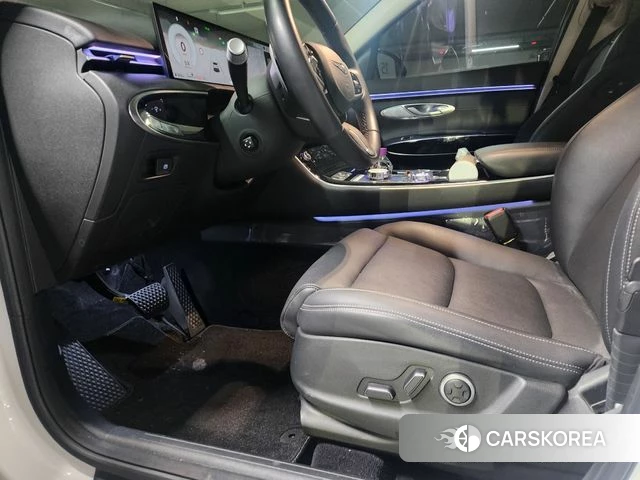 Genesis GV70 2024 Белый из Кореи, фото 2