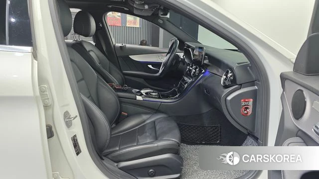 Mercedes-Benz C-Class W205 2020 Белый из Кореи, фото 2