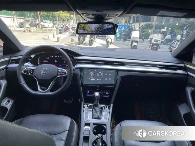 Volkswagen CC 2023 Серебристо-серый из Китая, фото 2
