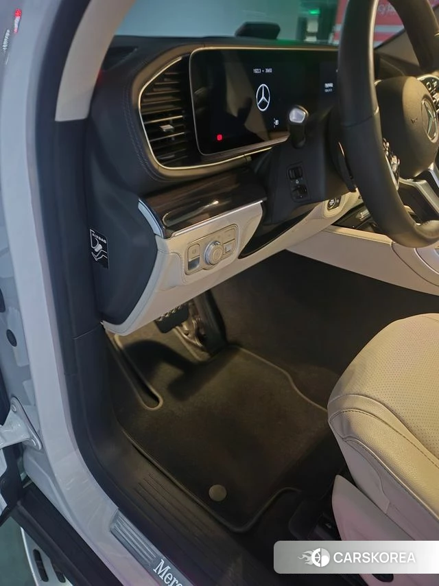 Mercedes-Benz GLE-Class W167 2023 Белый из Кореи, фото 2