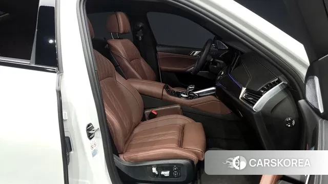 BMW X6 (G06) 2023 Белый из Кореи, фото 2