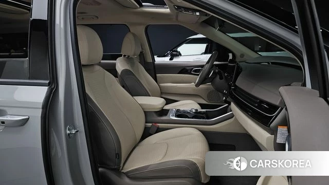 Kia The New Carnival 4th Generation 2024 Серебристо-серый из Кореи, фото 2