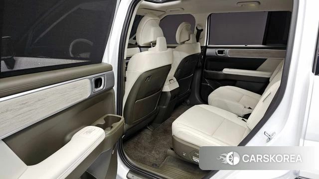 Hyundai Santa Fe (MX5) 2024 Белый из Кореи, фото 2