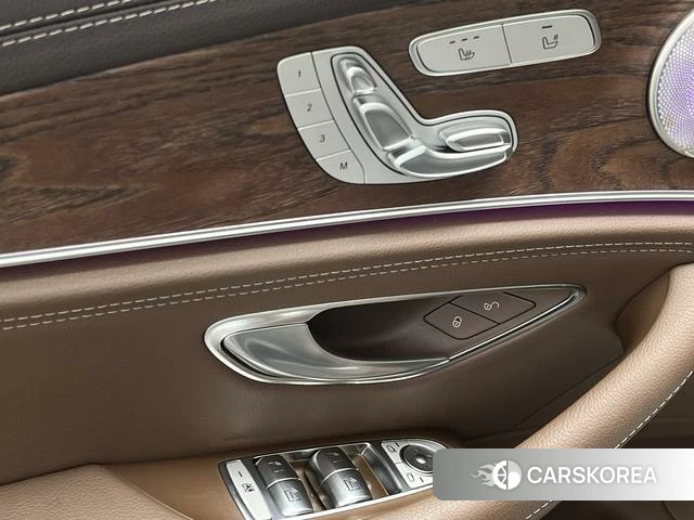 Mercedes-Benz E-class id 3907858 из Китая 2
