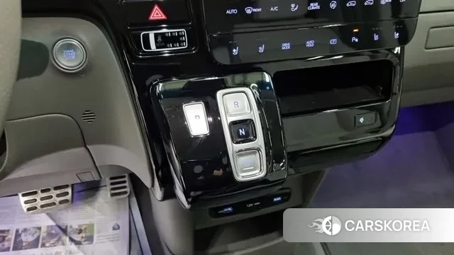 Hyundai Staria 2023 Белый из Кореи, фото 2