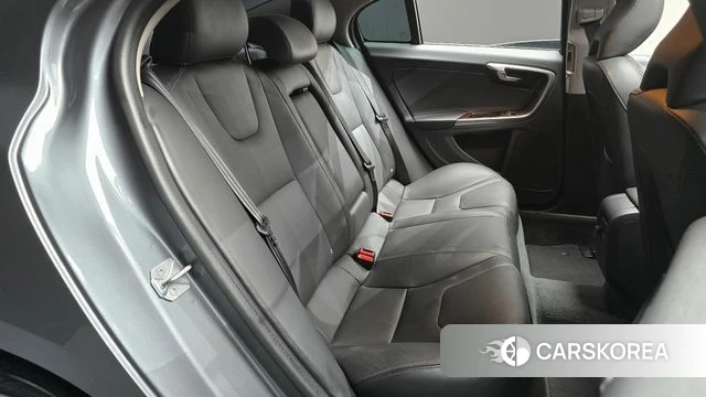 Volvo S60 2018 Серый из Кореи, фото 2