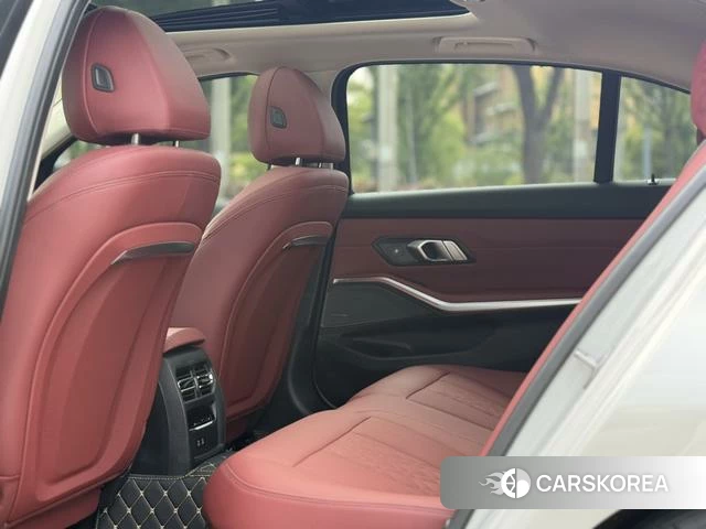 BMW 3 series 2025 Белый из Китая, фото 2