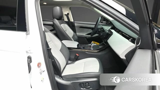 Land Rover Range Rover Evoque 2nd Generation 2025 Белый из Кореи, фото 2