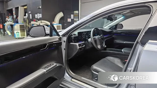 Hyundai Grandeur (GN7) 2024 Серебристо-серый из Кореи, фото 2