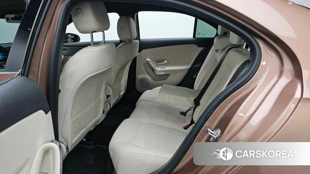 Mercedes-Benz A-Class W177 2022 Коричневый из Кореи, фото 2