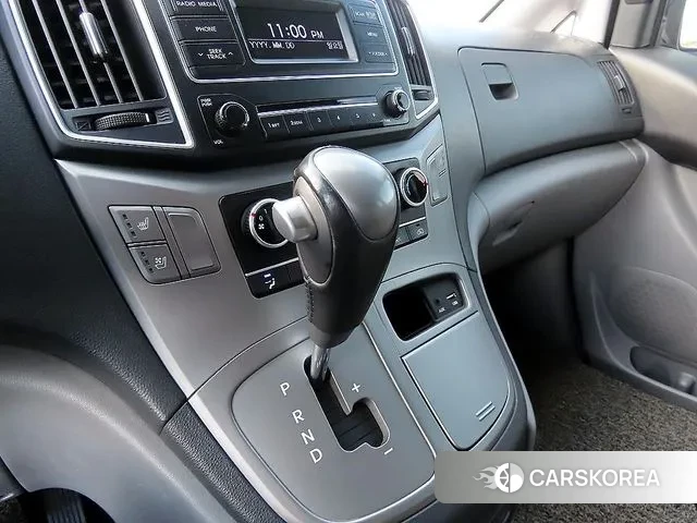 Hyundai The New Grand Starex 2018 Серебристо-серый из Кореи, фото 2