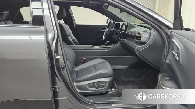 Toyota Crown Crossover 2023 Серый из Кореи, фото 2