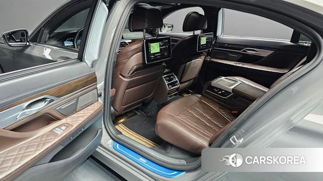 BMW 7 Series (G11) 2021 Серый из Кореи, фото 2