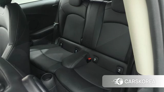 Mini Cooper 2018 Жемчужный цвет из Кореи, фото 2
