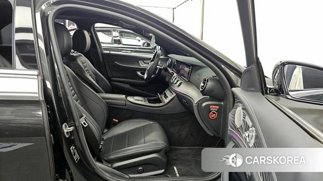 Mercedes-Benz E-Class W213 2022 Серый из Кореи, фото 2