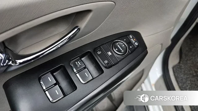 Kia The New Carnival 2018 Белый из Кореи, фото 2