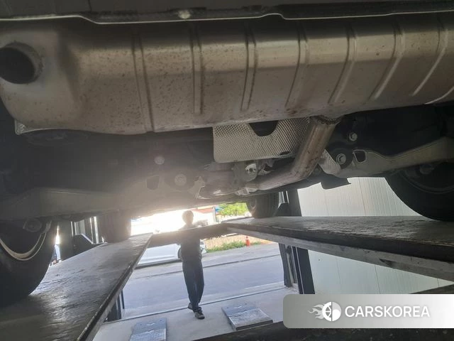 Land Rover Defender (L663) 2023 Серый из Кореи, фото 2