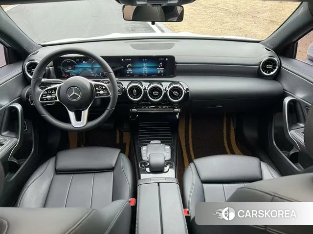 Mercedes-Benz Class A 2021 Белый из Китая, фото 2
