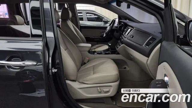 Kia The New Carnival 2019 Серый из Кореи, фото 2