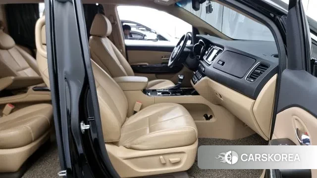 Kia The New Carnival 2019 Черный из Кореи, фото 2