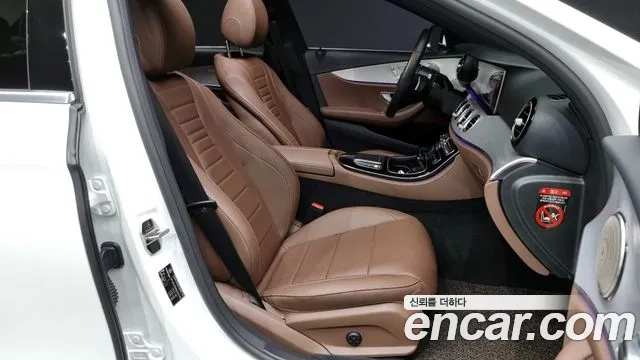 Mercedes-Benz E-Class W213 2021 Белый из Кореи, фото 2