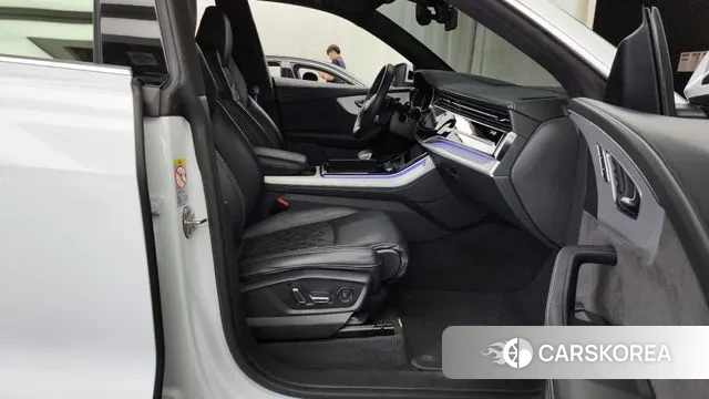 Audi Q8 (4M) 2021 Белый из Кореи, фото 2