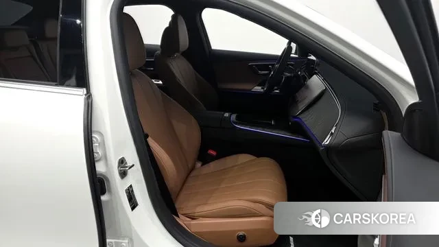 Mercedes-Benz E-Class W214 2025 Белый из Кореи, фото 2