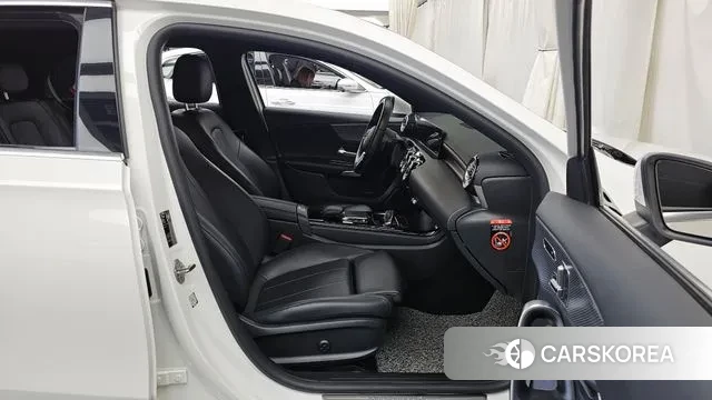 Mercedes-Benz A-Class W177 2021 Белый из Кореи, фото 2