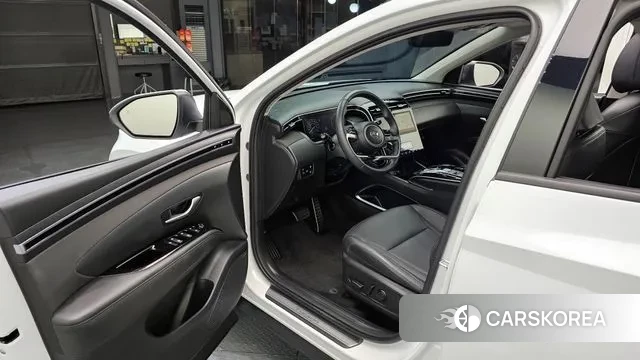 Hyundai Tucson Hybrid (NX4) 2023 Белый из Кореи, фото 2