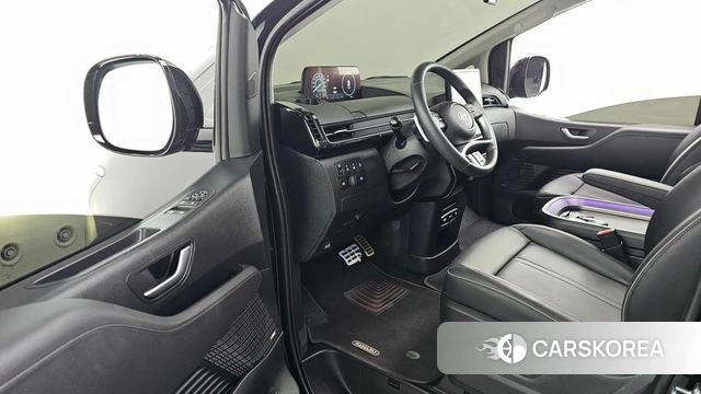 Hyundai Staria 2025 Черный из Кореи, фото 2