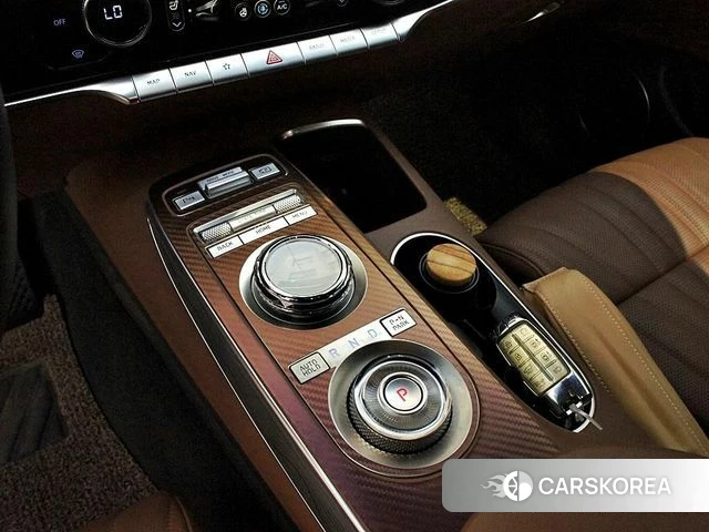 Genesis GV70 2023 Черный из Кореи, фото 2
