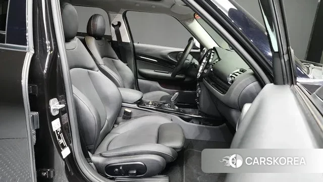 Mini Cooper D Clubman 2021 Черный из Кореи, фото 2