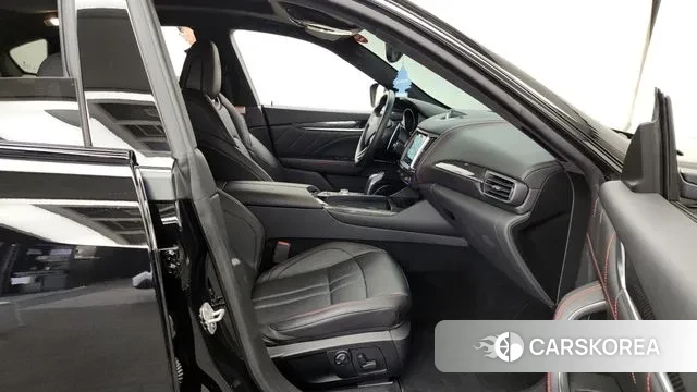 Maserati Levante 2020 Черный из Кореи, фото 2